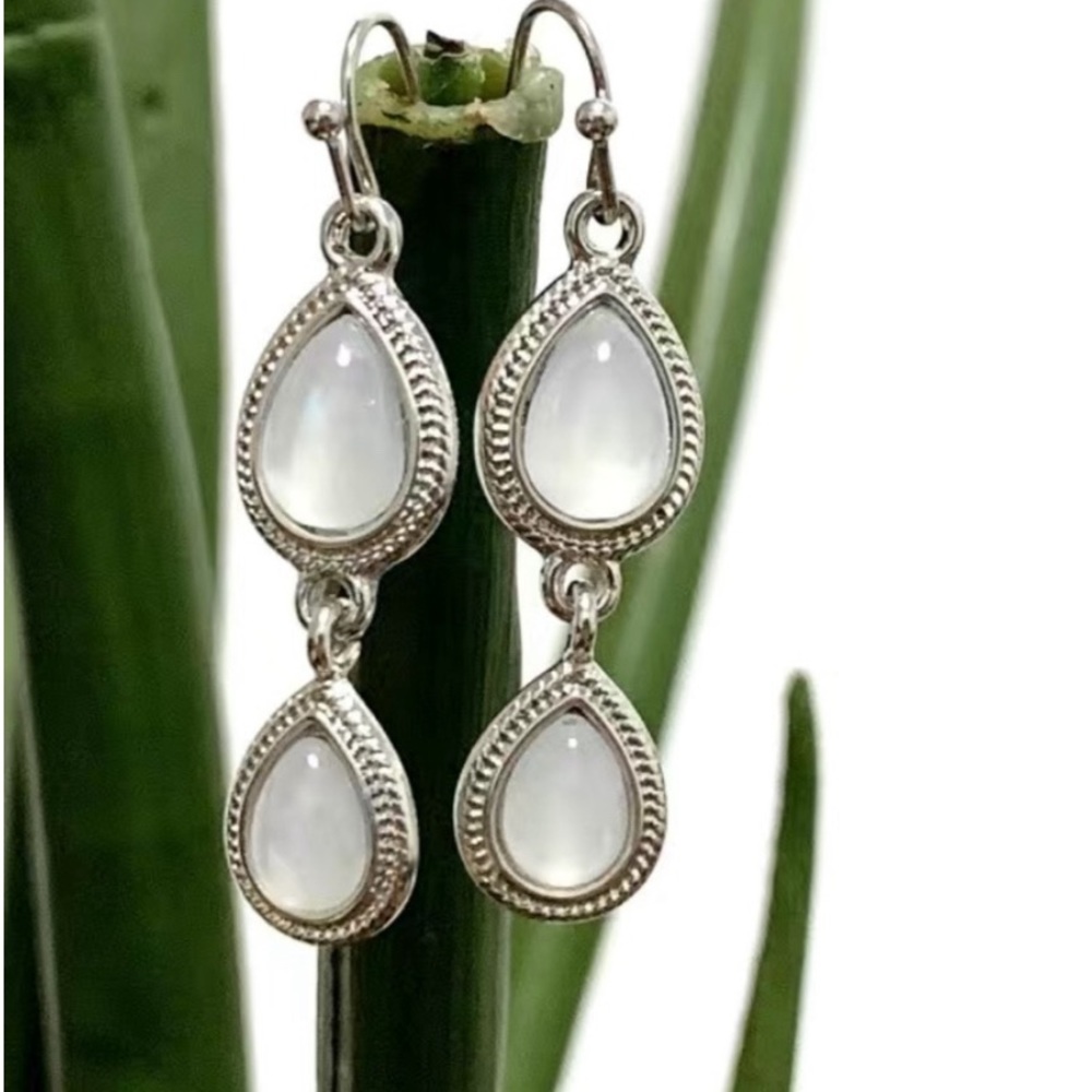 Moonstone earrings - Picture 2 of 2
